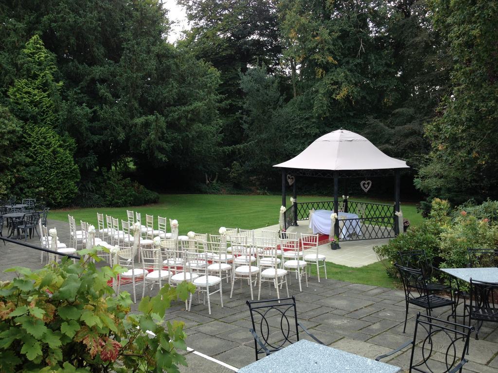 Deanwater Hotel Wilmslow Exteriör bild