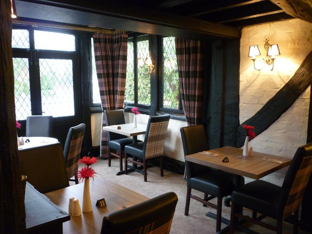 Deanwater Hotel Wilmslow Exteriör bild